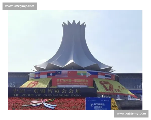 绿茵架桥 东盟杯三亚落幕启中 - 东盟交流新篇 绿茵架桥 东盟杯三亚落幕启中 - 东盟交流新篇