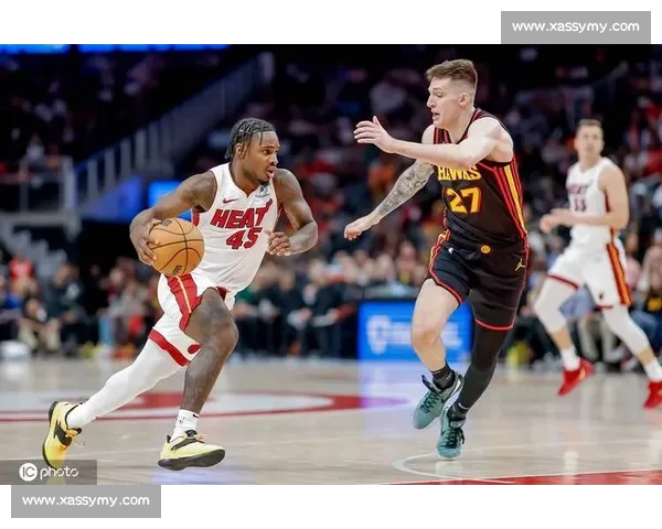 戴维斯统治攻防湖人对决热火焦点之战季后赛走势与关键对位深度解读